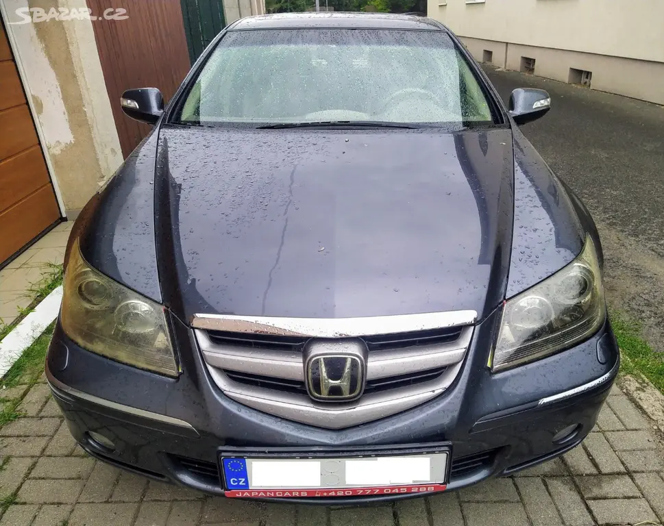 Honda Legend KB1 3.5 V6 VTEC SH-AWD - dva vozy